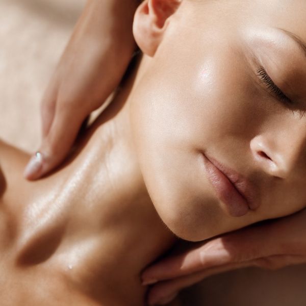 polinucleótidos en cuello y escotes tratamiento en la clínica de medicina estética IME